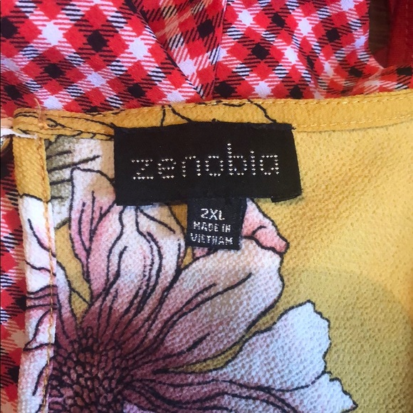 Flowered blouse - Picture 5 of 8